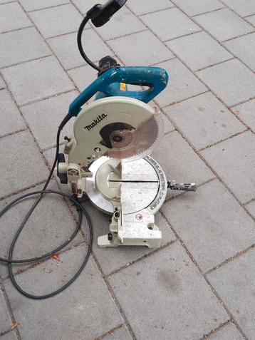 Makita afkortzaag ls1040f met goed zaagblad beschikbaar voor biedingen