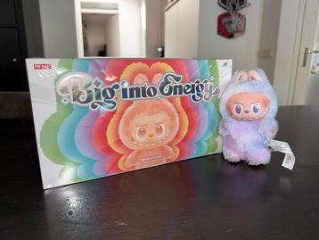 ECHTE Labubu Big Into Energy Blind Box Nieuw met bon popmart beschikbaar voor biedingen