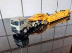 Man zwaar transport trekker met oplegger, Hobby en Vrije tijd, Modelauto's | 1:50, Ophalen of Verzenden, Zo goed als nieuw, Bus of Vrachtwagen