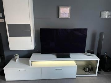 Compleet tv meubel met hangkast en verlichting. beschikbaar voor biedingen