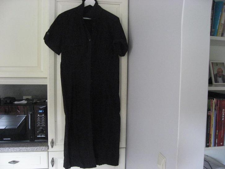 mooie zgan zwarte blousejurk van Van Avendonck, mt 44, Kleding | Dames, Jurken, Zo goed als nieuw, Maat 42/44 (L), Zwart, Onder de knie