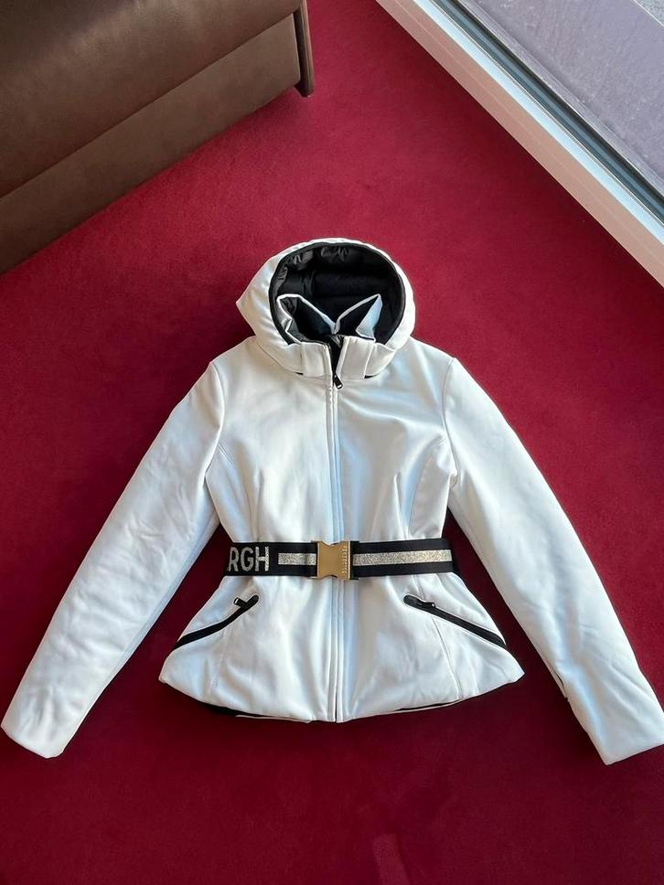 Witte Ski Jas Goldbergh (Limited Edition - Gouden riem), Kleding | Dames, Wintersportkleding, Zo goed als nieuw, Jack, Maat 38/40 (M)