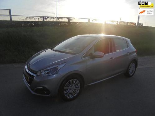Peugeot 208 Peugeot 208 1.2 benzine airco ecc lmv 26.000km n, Auto's, Peugeot, Te koop, ABS, Airbags, Airconditioning, Boordcomputer