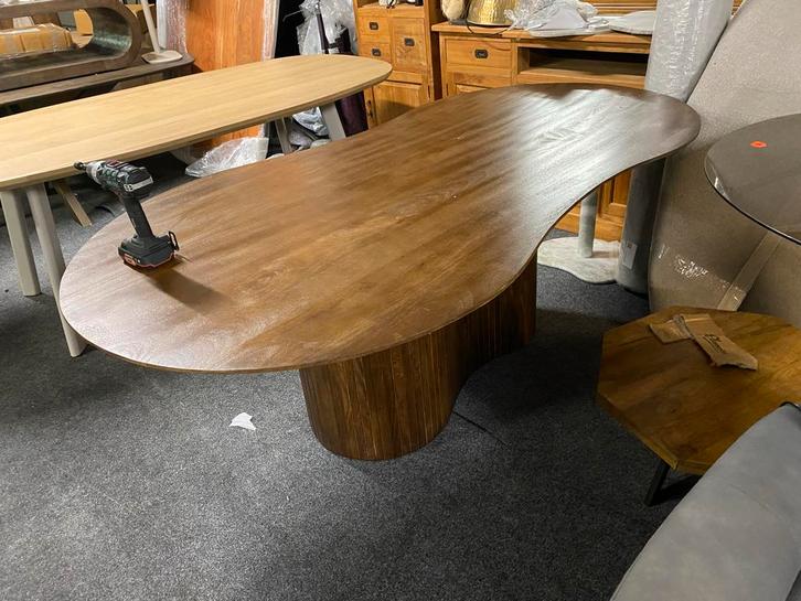 Organische eettafel 200cm met middenpoot, Huis en Inrichting, Tafels | Eettafels, Nieuw, 100 tot 150 cm, 200 cm of meer, Vijf personen of meer