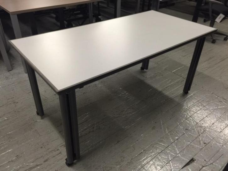 KNOLL PROPELLER TRAINING Bureautafel,, Huis en Inrichting, Bureaus, Gebruikt, Bureau, Met wielen, Ophalen