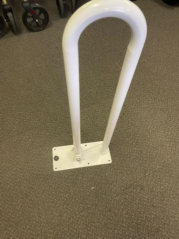Toiletbeugel opklapbaar 76 cm beschikbaar voor biedingen