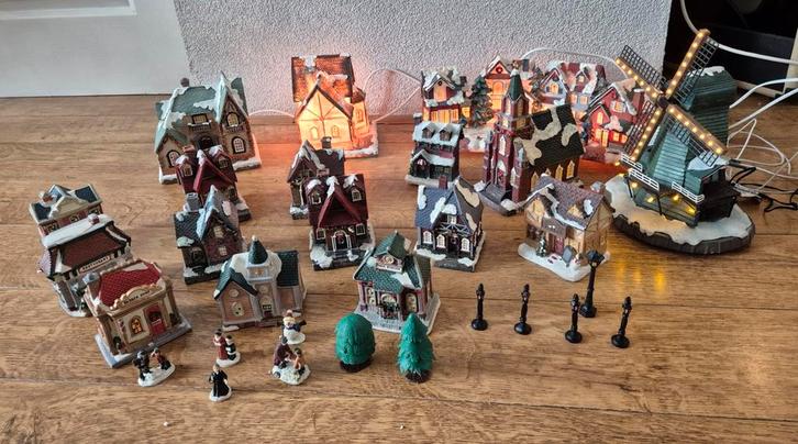 Kersthuisjes Collectie incl accessoires, Huis en Inrichting, Woonaccessoires | Overige, Gebruikt, Ophalen of Verzenden