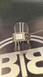 BUDDHA TO BUDDHA RING TYPE 194 18 JULIUS SIGNET € 124,95, 18 tot 19, Ophalen of Verzenden, Zo goed als nieuw, Dame of Heer