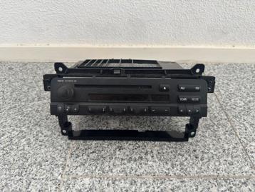 BMW 3 Serie E46 Radio CD Speler + Frame beschikbaar voor biedingen