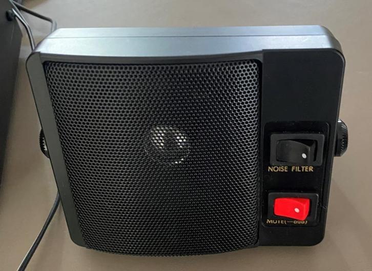 Twee externe luidsprekers met noise filter en mute - 2 stuks, Telecommunicatie, Zenders en Ontvangers, Gebruikt, Zender en Ontvanger