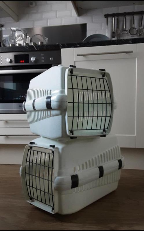 Transportbox 2 stuks ophalen voor 15,- kleine bench, Dieren en Toebehoren, Transportboxen, Ophalen
