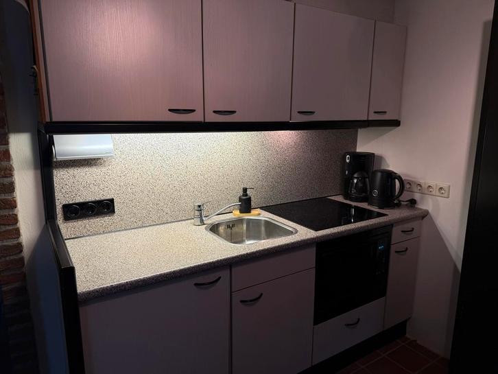 Keukenblok met Inductie & Combi-magnetron, Huis en Inrichting, Keuken | Complete keukens, Gebruikt, Enkelwandige keuken, Crème