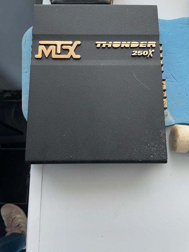 MTX Thunder 250X Versterker - Krachtige Audio!, Auto diversen, Autospeakers, Gebruikt, Ophalen of Verzenden