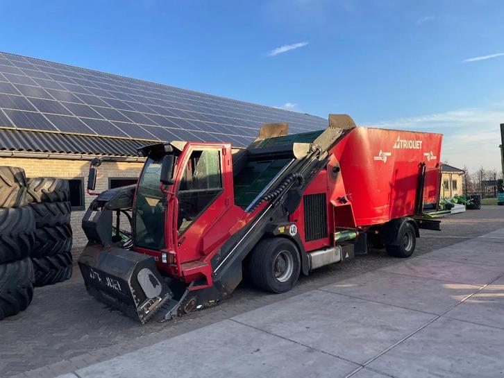 Trioliet Triotrac 2-2400, Zakelijke goederen, Agrarisch | Werktuigen, Overige, Voertechniek