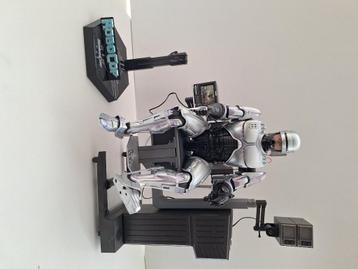 Robocop with Mechanical Chair 1:6 beschikbaar voor biedingen
