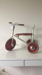 Vintage rood/wit driewieler, Gebruikt, Ophalen
