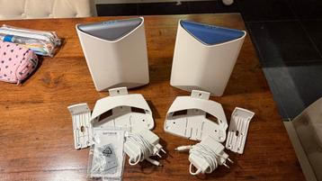 Netgear Orbi Pro SRR60 router + SRS60 Sat.  AC3000 Mesh Wifi beschikbaar voor biedingen