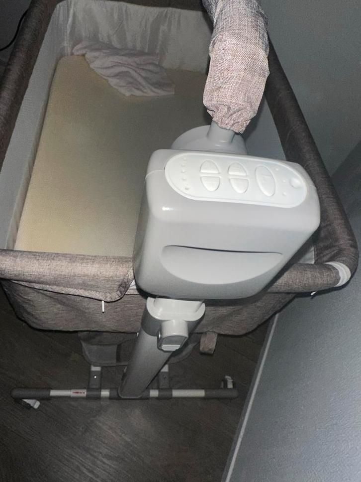 Elektrische Co-sleeper - inclusief matrasje, Kinderen en Baby's, Babywiegjes en Ledikanten, Zo goed als nieuw, Wieg, Ophalen