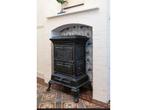 Antieke gietijzeren kachel / sierkachel — decoratief, Huis en Inrichting, Kachels, Ophalen, Gebruikt, Houtkachel, Vrijstaand