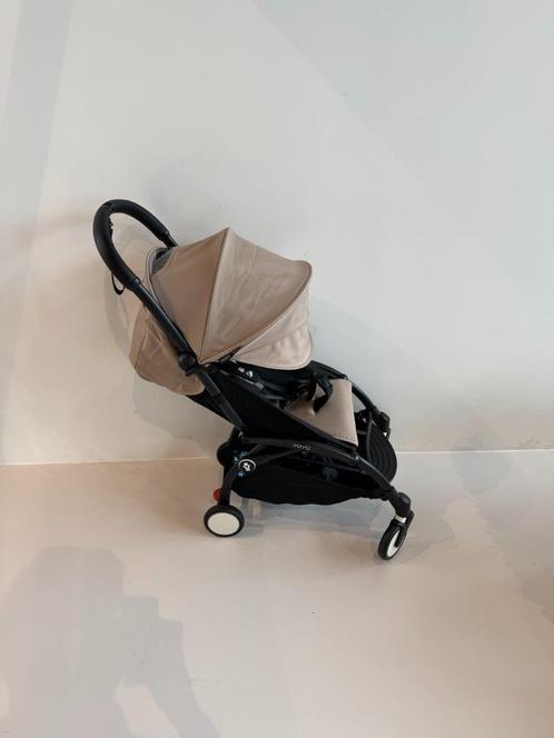 Stokke Yoyo³: Frame zwart, zitje en voetenzak taupe, Kinderen en Baby's, Buggy's, Nieuw, Overige merken, Voetenzak, Zonnekap, Ophalen
