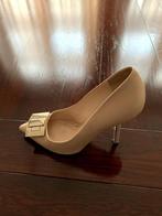 Emilio Pucci schoenen, Beige, Emilio Pucci, Ophalen of Verzenden, Zo goed als nieuw