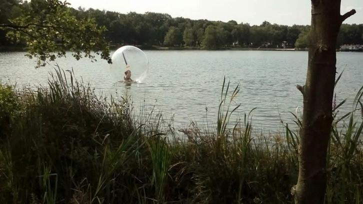 Doorzichtige aqua bubble bal, Hobby en Vrije tijd, Overige Hobby en Vrije tijd, Zo goed als nieuw, Ophalen