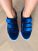 Fluwel sneaker, Ophalen of Verzenden, Zo goed als nieuw, Sneakers of Gympen