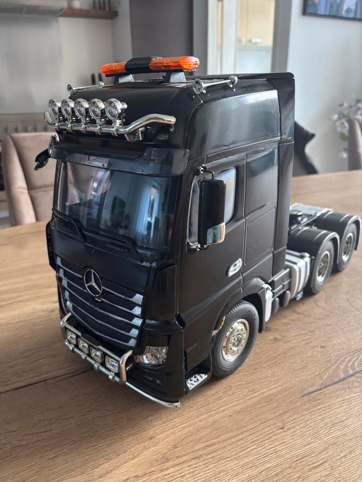Tamiya Mercedes Actros, Hobby en Vrije tijd, Modelbouw | Radiografisch | Auto's, Zo goed als nieuw, Auto onroad, Ophalen of Verzenden