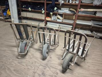 Metsel kruiwagens - 3 stuks - Gebruikt beschikbaar voor biedingen