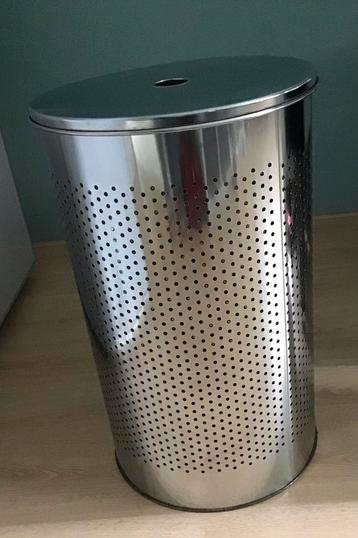 Rvs wasmand rond 58 cm hoog, 35 cm breed beschikbaar voor biedingen