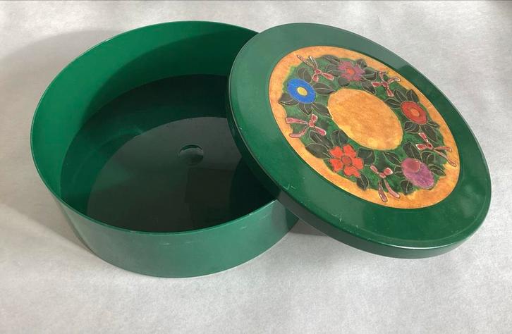 Groene Vintage koektrommel met bloemenmotief, Verzamelen, Retro, Huis en Inrichting, Ophalen of Verzenden