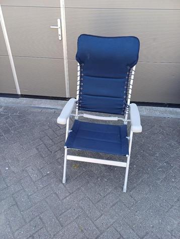 stoelen beschikbaar voor biedingen