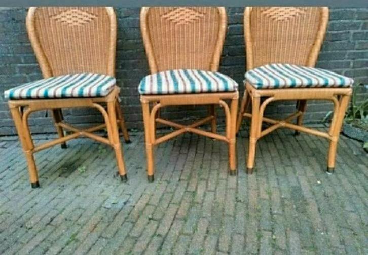 Rotanstoel,Riet,kussens,Vintage,gevlochten,Rotan,creme,Stoel, Huis en Inrichting, Stoelen, Zo goed als nieuw, Drie, Riet of Rotan