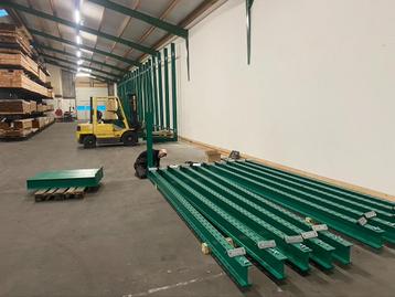 Draagarmstelling 450cm hoog 14,4meter beschikbaar voor biedingen