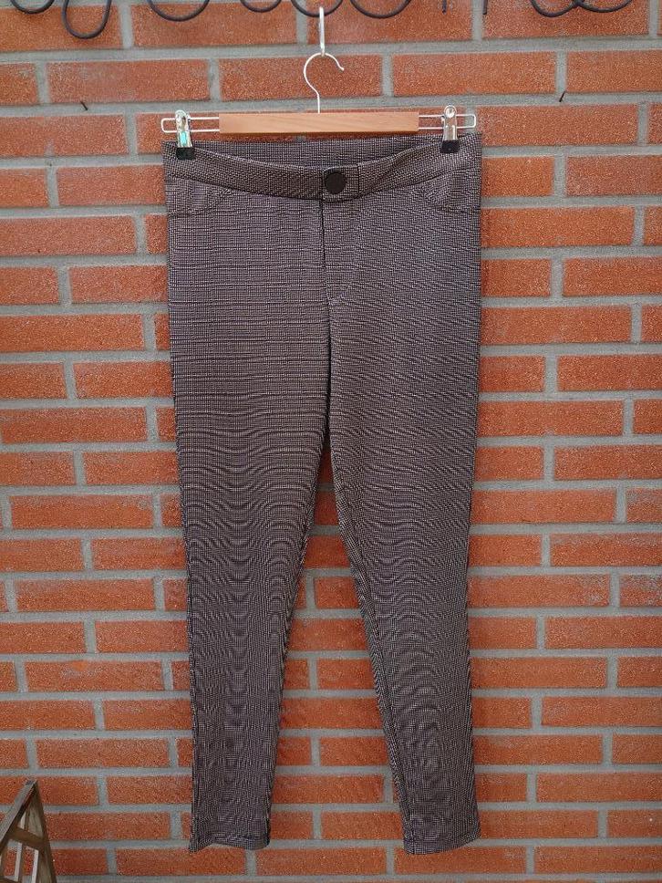 smalle broek met fijn motief janina maat 42, Kleding | Dames, Broeken en Pantalons, Zo goed als nieuw, Maat 42/44 (L), Zwart, Ophalen of Verzenden