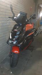 Snelle aprilia sr 50, Fietsen en Brommers, Scooters | Aprilia, Benzine, 50 cc, Ophalen of Verzenden, Zo goed als nieuw