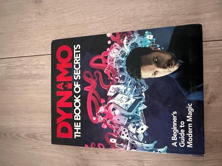 Dynamo - The Book of Secrets, Boeken, Hobby en Vrije tijd, Zo goed als nieuw, Overige onderwerpen, Geschikt voor kinderen, Ophalen of Verzenden