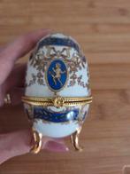 Porseleinen Ei met Gouden Accenten, Antiek en Kunst, Verzenden