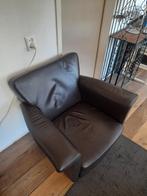 Mooie lederen kleine fauteuil donker bruin tegen zwart aan, Ophalen, 75 tot 100 cm, Leer