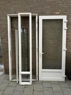 Te koop kunststof deur met nevenglas en kozijn, Ophalen, Gebruikt, 80 tot 100 cm, 215 cm of meer