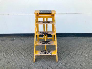 Houten Schilderstrap beschikbaar voor biedingen