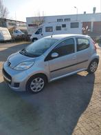 Peugeot 107 1.0 12V 5DR 2010 Grijs, Auto's, Voorwielaandrijving, Zwart, 4 stoelen, 68 pk