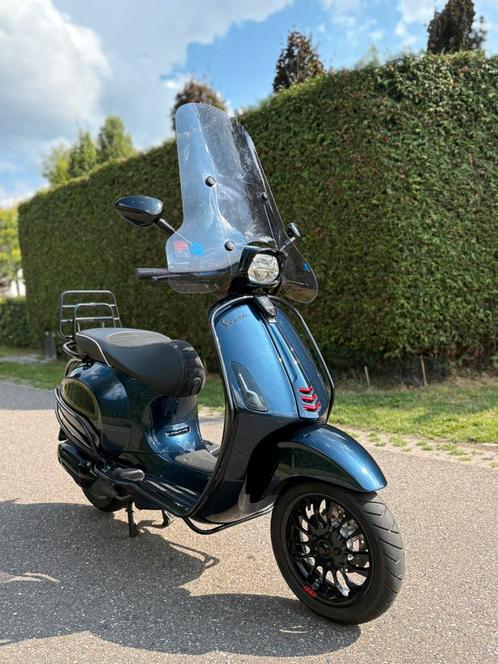 Vespa Sprint | Midnight blue |2900km| 1eigenaar |Full Option, Fietsen en Brommers, Scooters | Vespa, Zo goed als nieuw, Overige modellen
