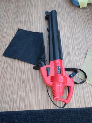 Bladblazers  beschikbaar voor biedingen