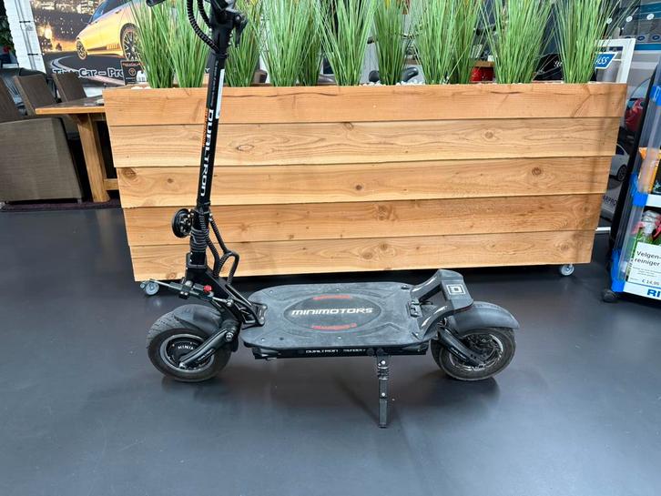 Minimotors Dualtron thunder 2 step nieuwstaat!, Fietsen en Brommers, Steps, Zo goed als nieuw, Gewone step, Ophalen