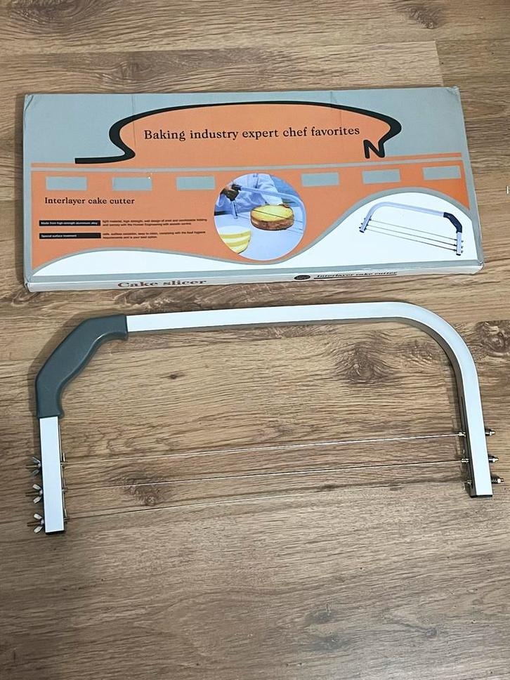 Taartsnijder - Interlayer Cake Cutter, Huis en Inrichting, Keuken | Keukenbenodigdheden, Nieuw, Ophalen of Verzenden