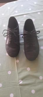 Kicksen - Voetbalschoenen nike mt 35, Maat XS of kleiner, Schoenen, Ophalen of Verzenden, Zo goed als nieuw