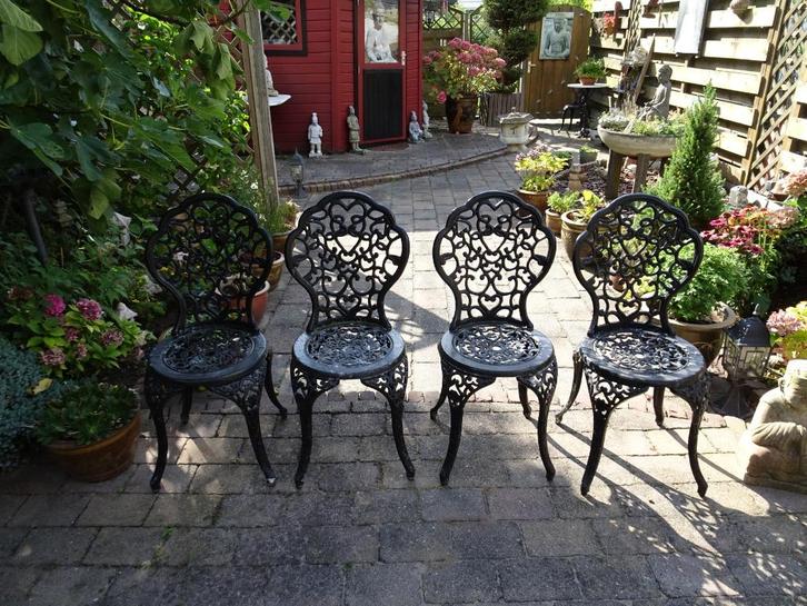 4 Bistro tuinstoelen in vintage stijl, Tuin en Terras, Tuinstoelen, Gebruikt, Metaal, Stapelbaar, Ophalen