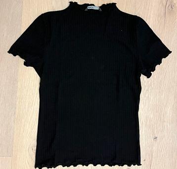 Zwart shirtje van Only, mt XS (igst)