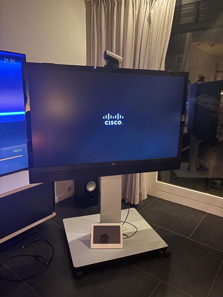 Cisco Conference Scherm - Perfect voor Videoconferenties, Computers en Software, Monitoren, Zo goed als nieuw, 60 Hz of minder